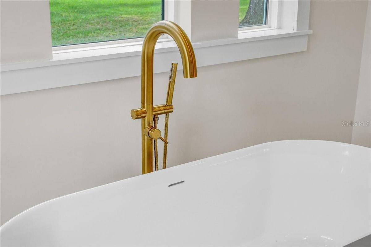 SANCTUARY ON LIVINGSTON PHASE 4 - Residential