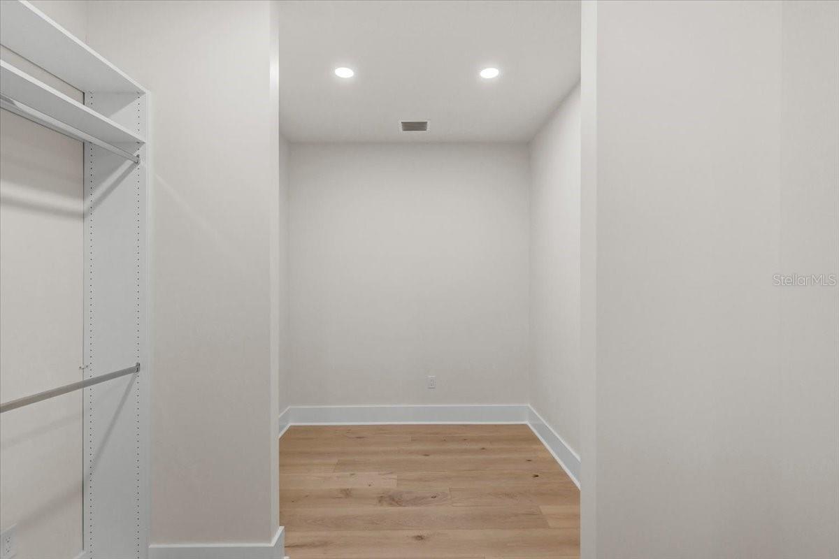 SANCTUARY ON LIVINGSTON PHASE 4 - Residential