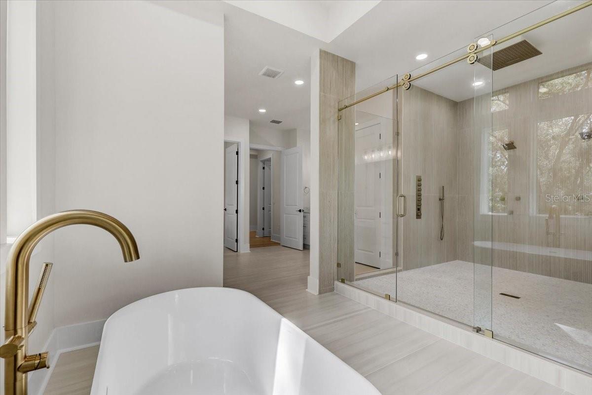 SANCTUARY ON LIVINGSTON PHASE 4 - Residential