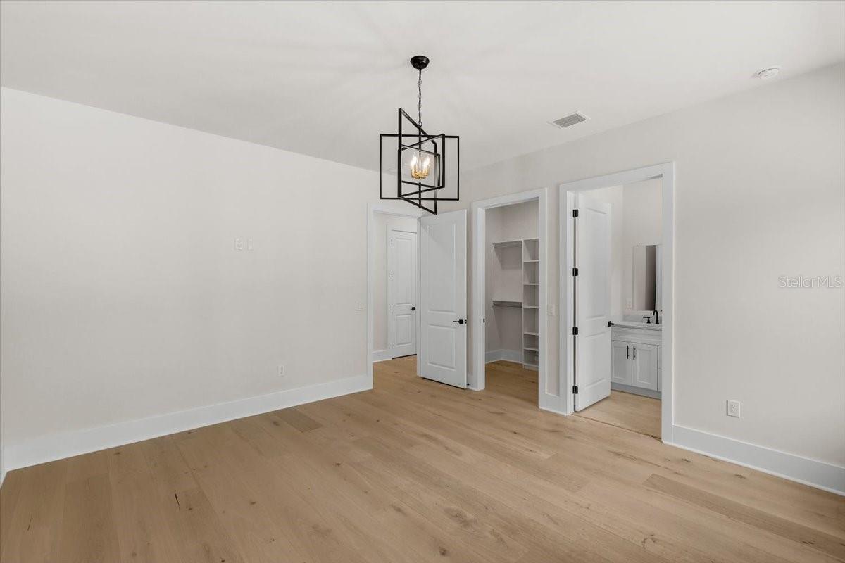 SANCTUARY ON LIVINGSTON PHASE 4 - Residential