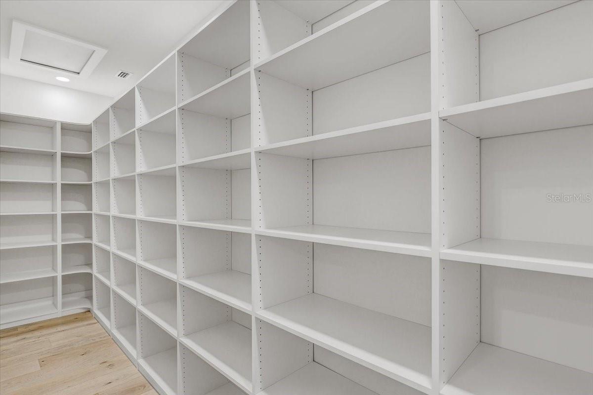 SANCTUARY ON LIVINGSTON PHASE 4 - Residential