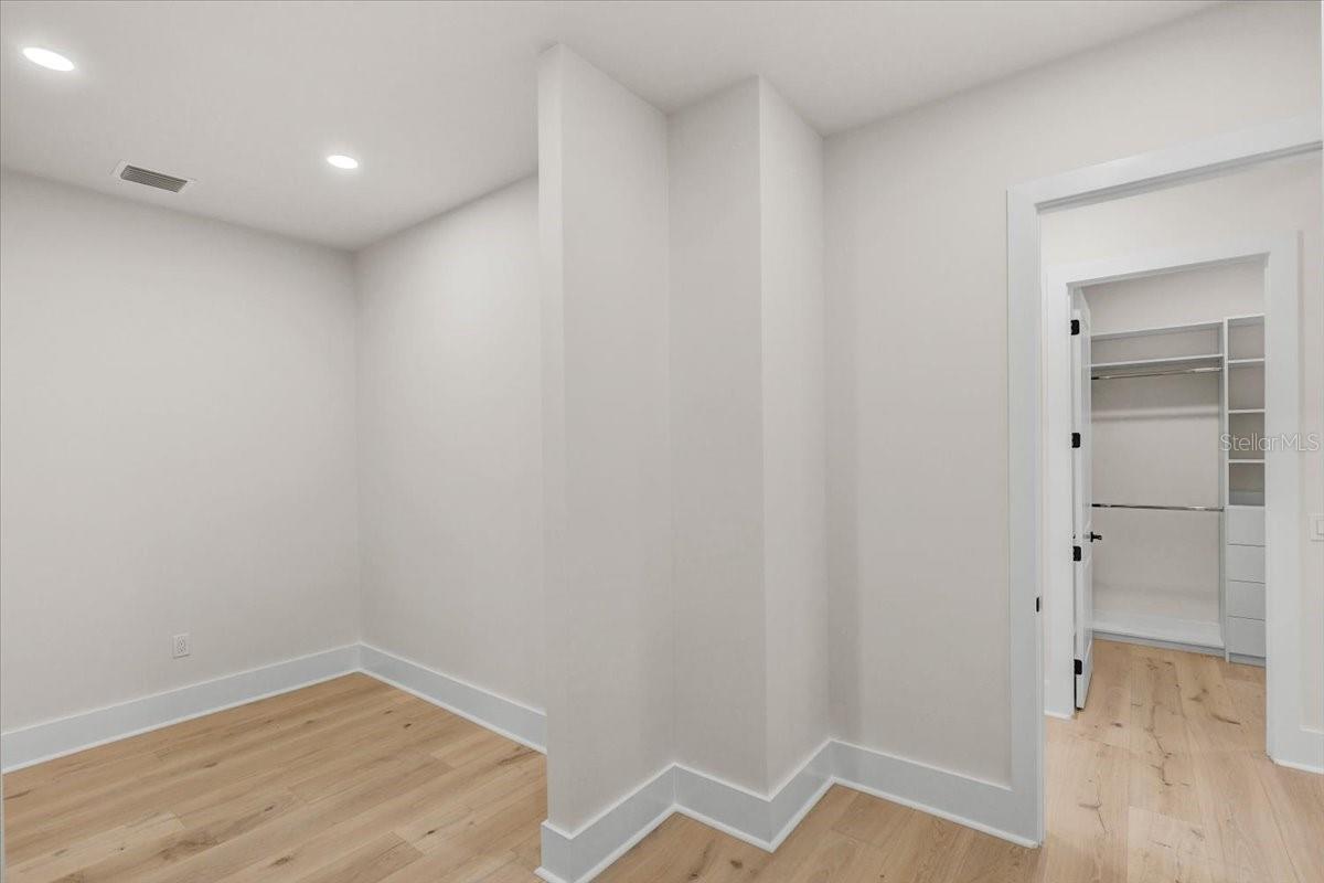 SANCTUARY ON LIVINGSTON PHASE 4 - Residential