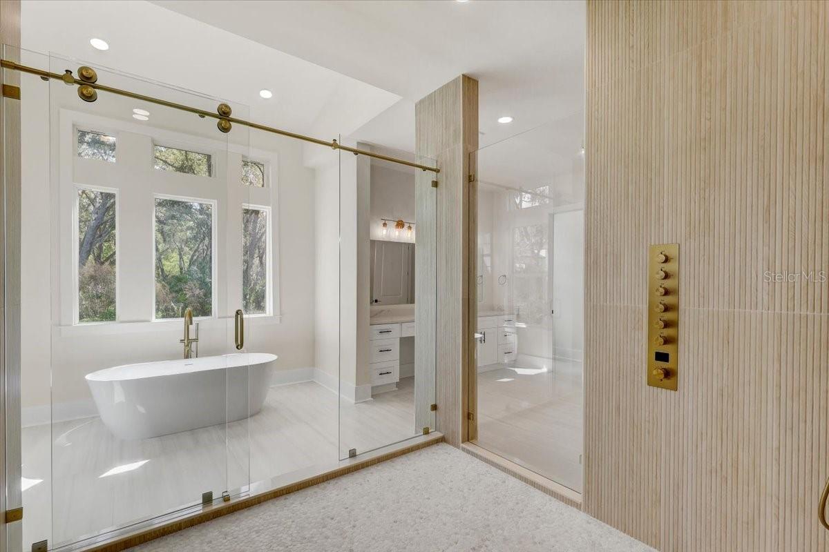 SANCTUARY ON LIVINGSTON PHASE 4 - Residential