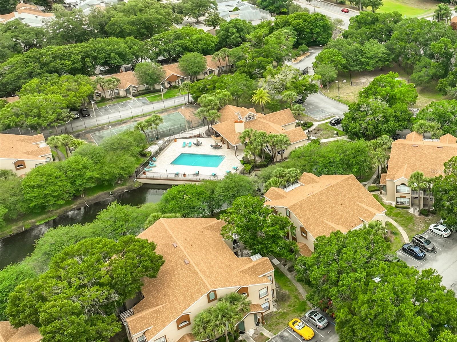 SIESTA LAGO CONDOS - Residential