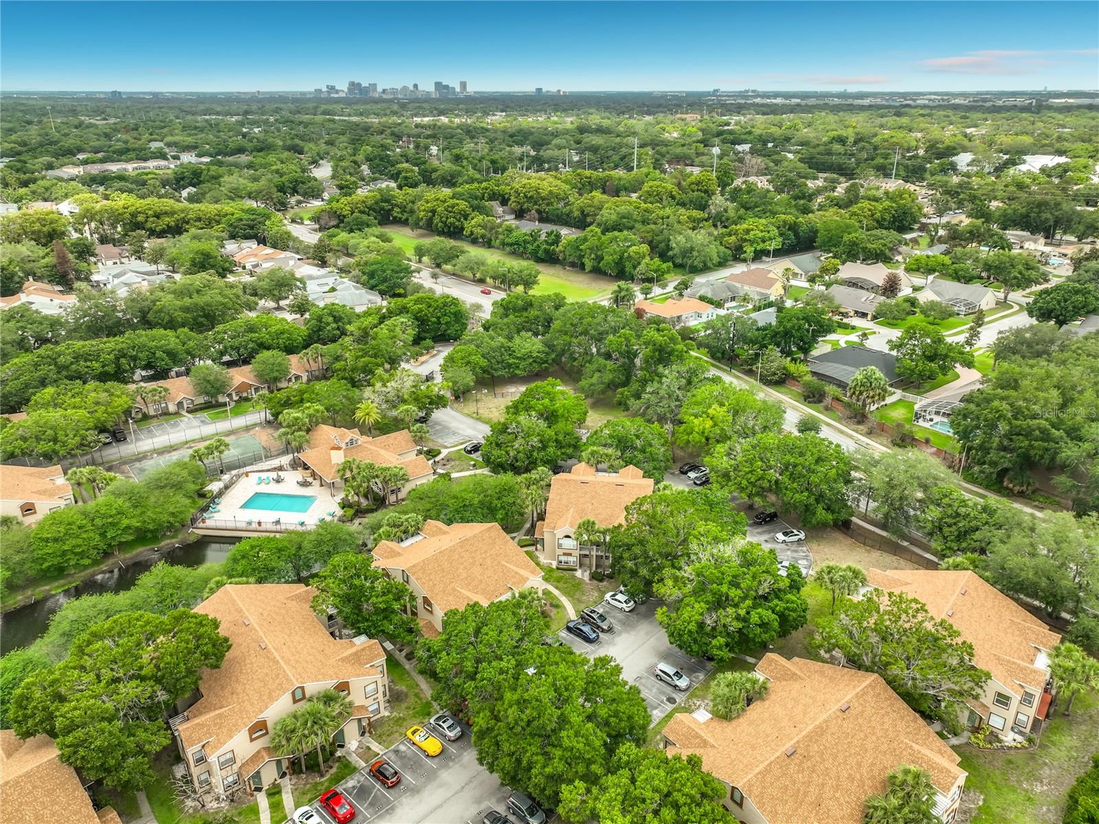 SIESTA LAGO CONDOS - Residential