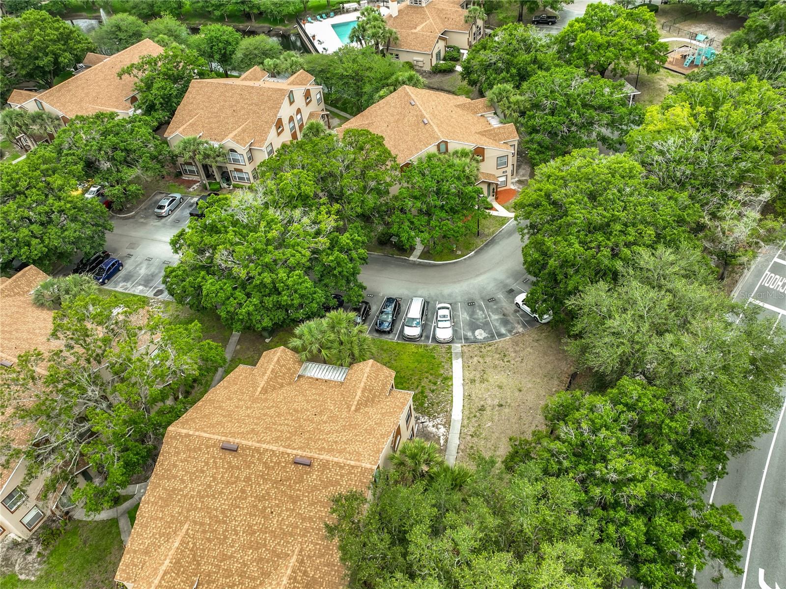 SIESTA LAGO CONDOS - Residential