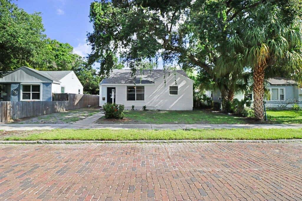 Photo of 711 16th Avenue S, St Petersburg, FL 33701 (MLS # TB8539473)