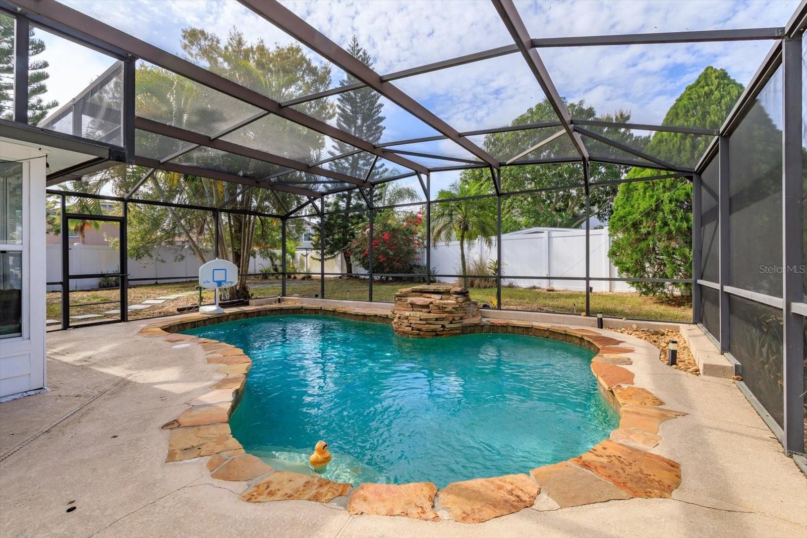 WHISPER LAKES - Residential