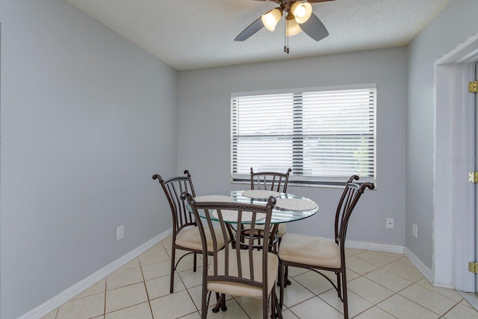 WHISPER LAKES - Residential