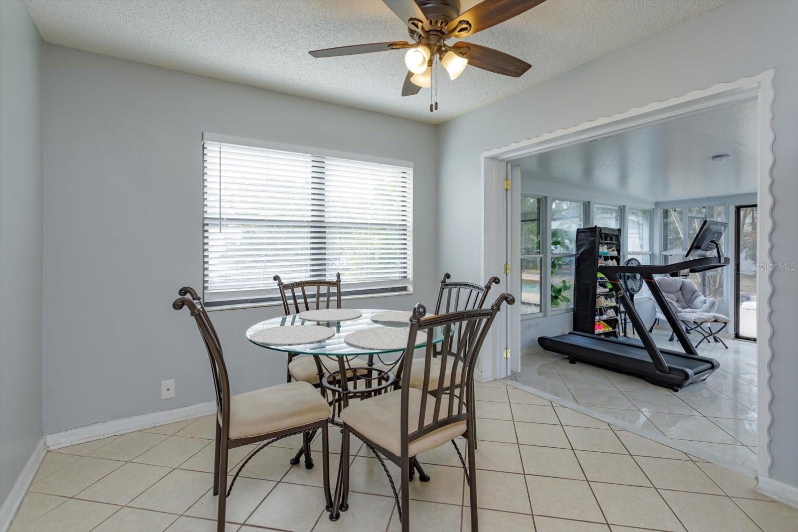 WHISPER LAKES - Residential