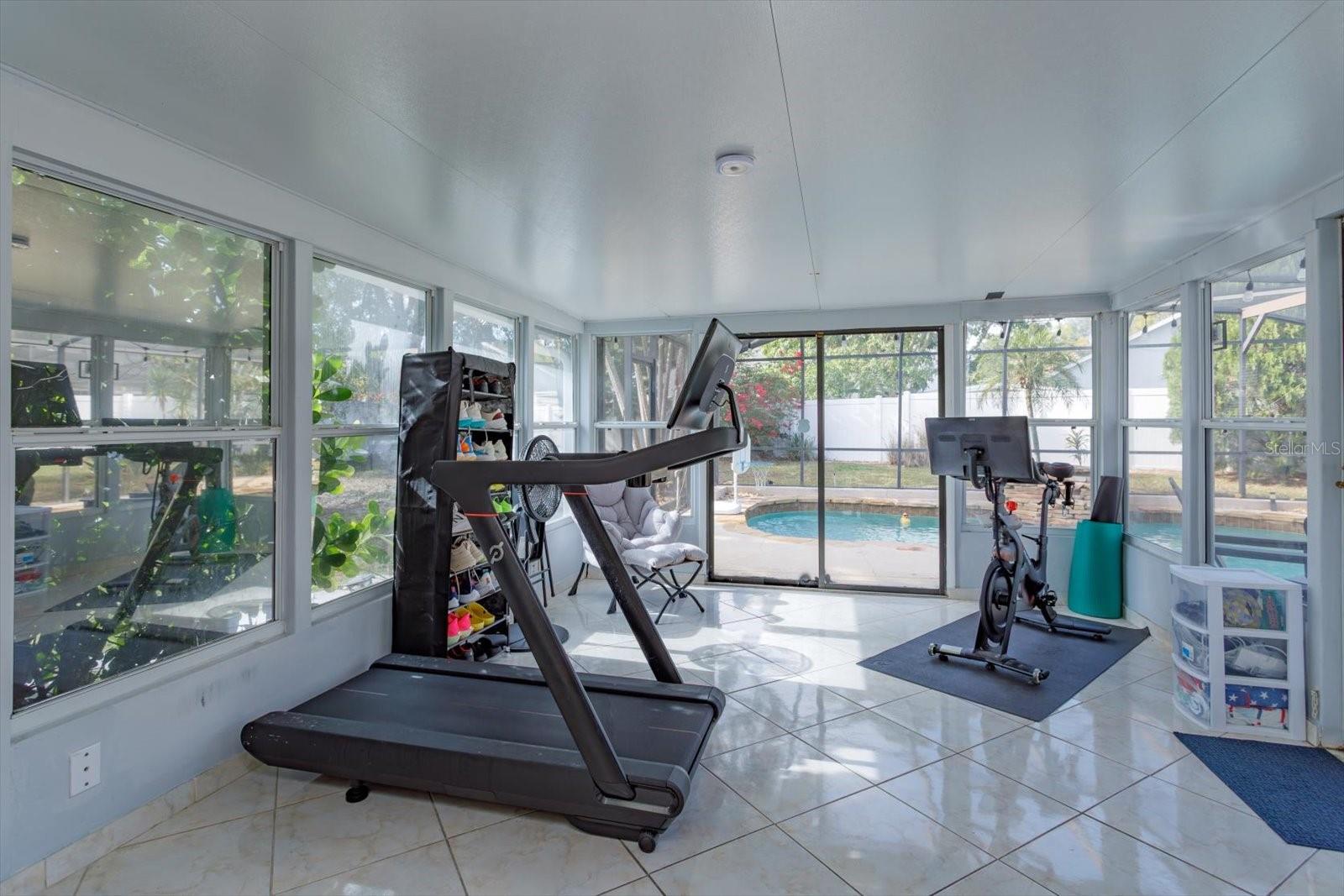 WHISPER LAKES - Residential