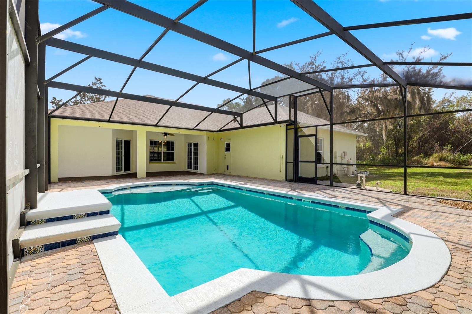 BAY LAKE ESTATES - Residential