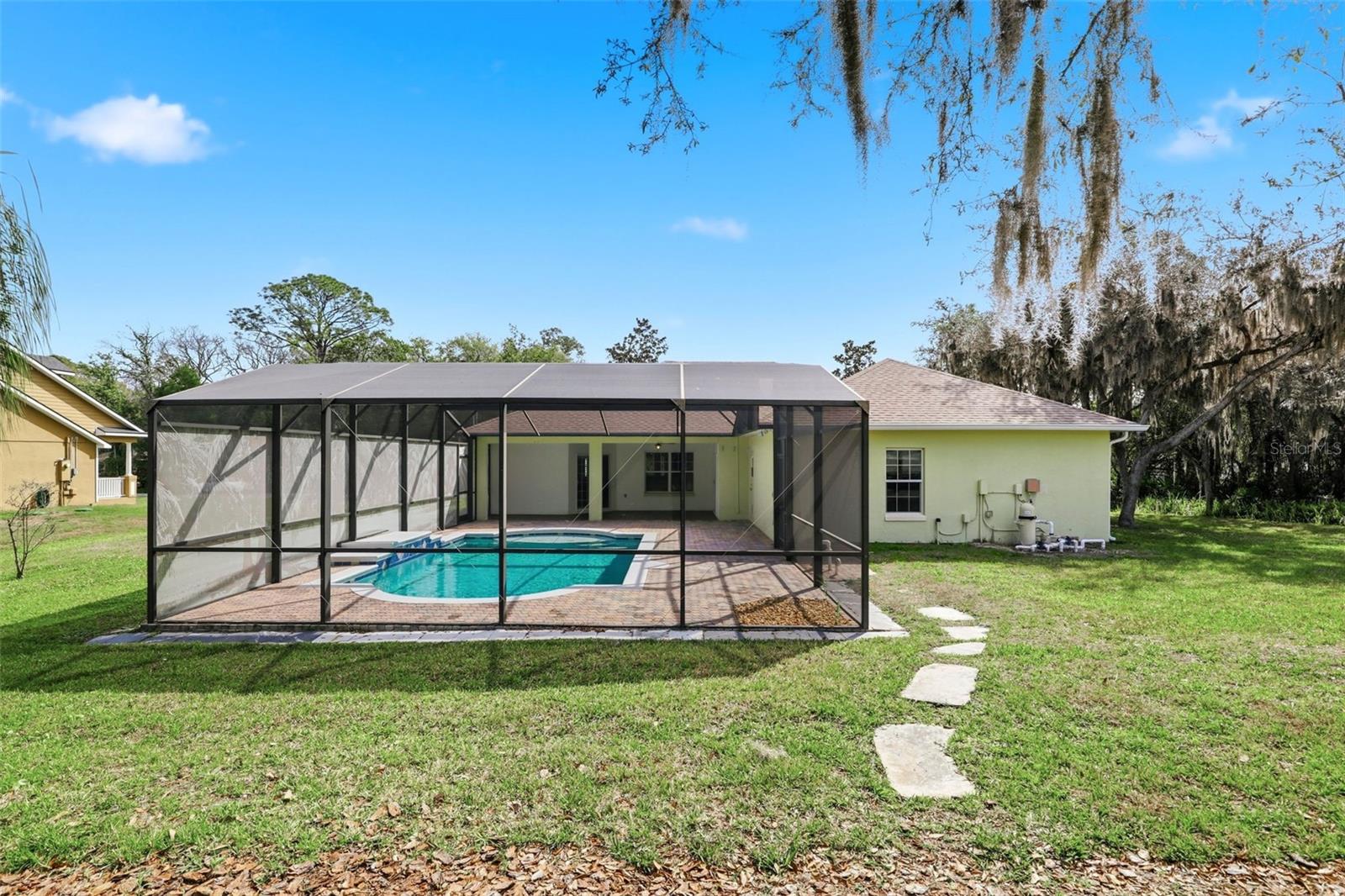BAY LAKE ESTATES - Residential