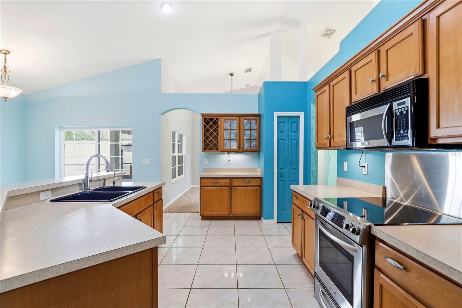 BAY LAKE ESTATES - Residential