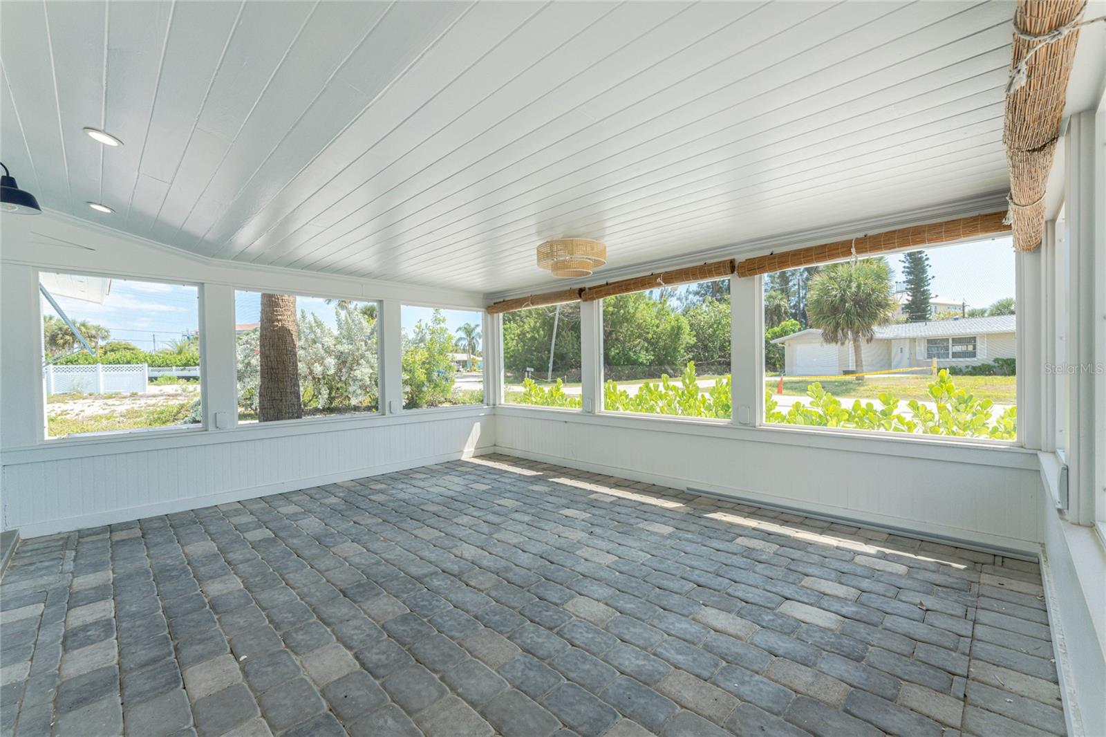 ENGLEWOOD SHORES - Residential