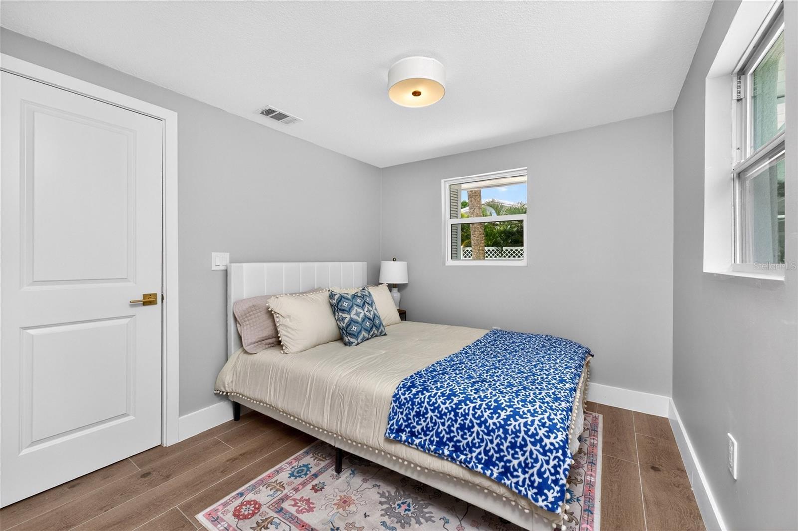 ENGLEWOOD SHORES - Residential