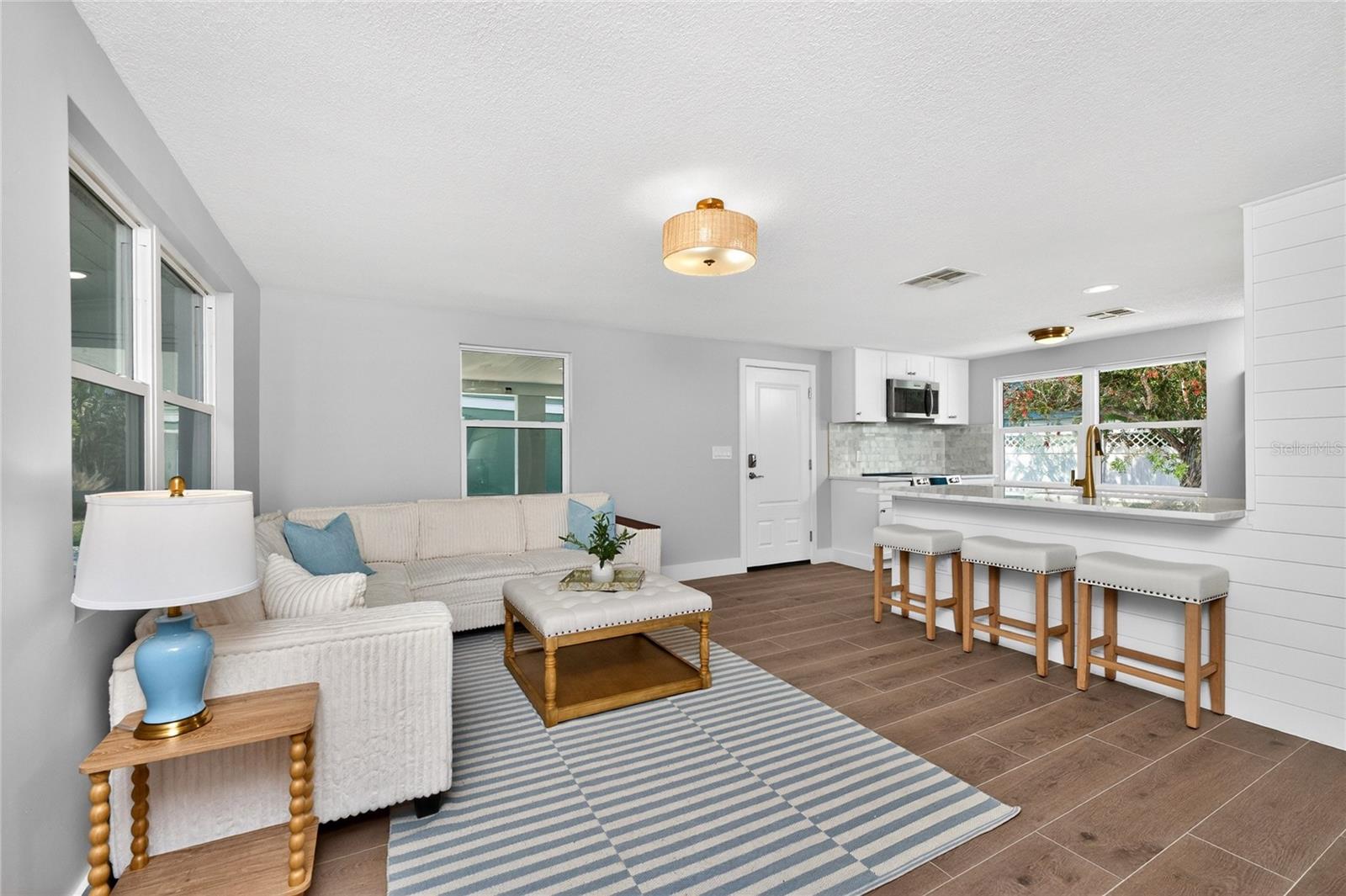 ENGLEWOOD SHORES - Residential