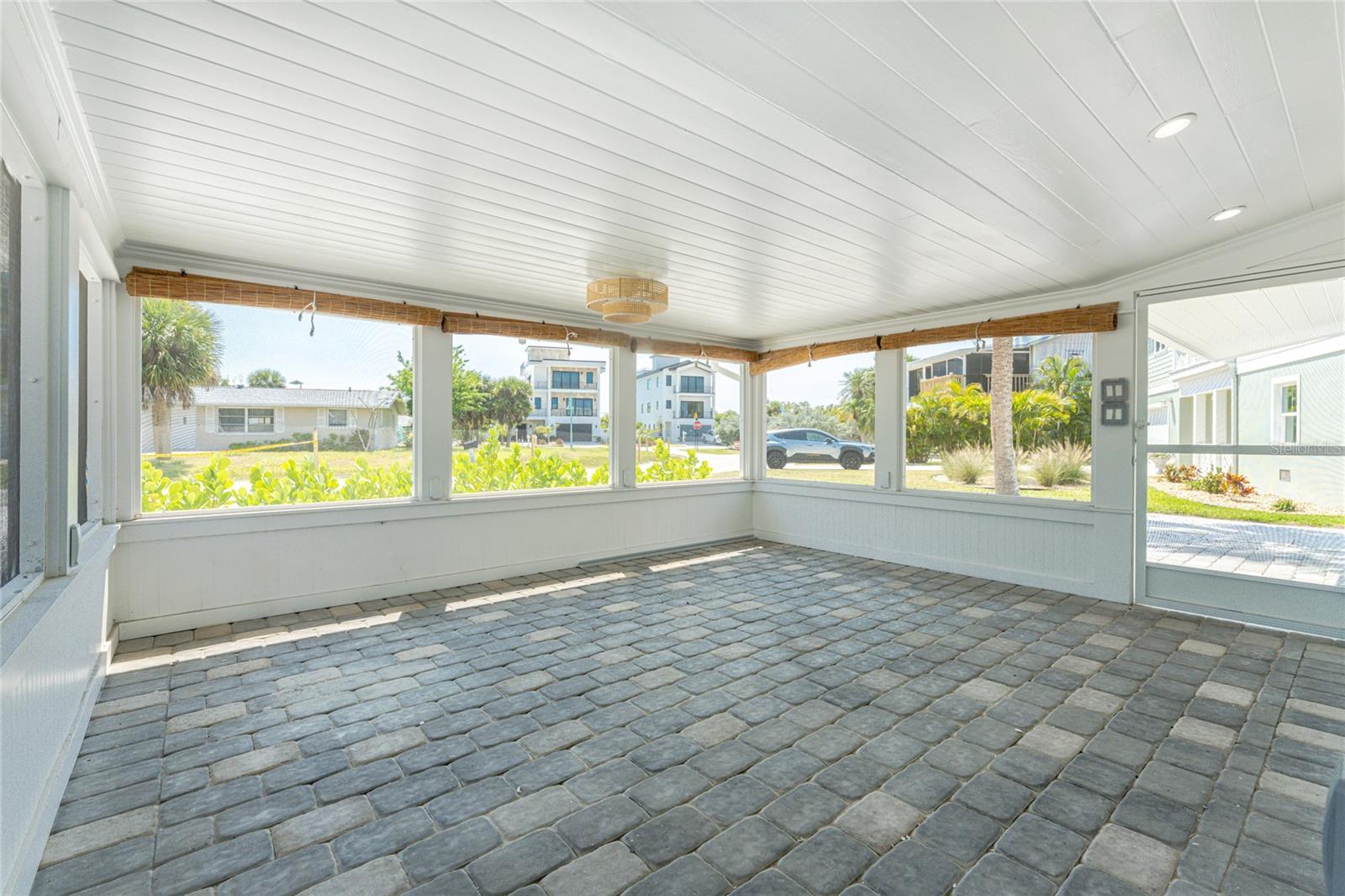 ENGLEWOOD SHORES - Residential