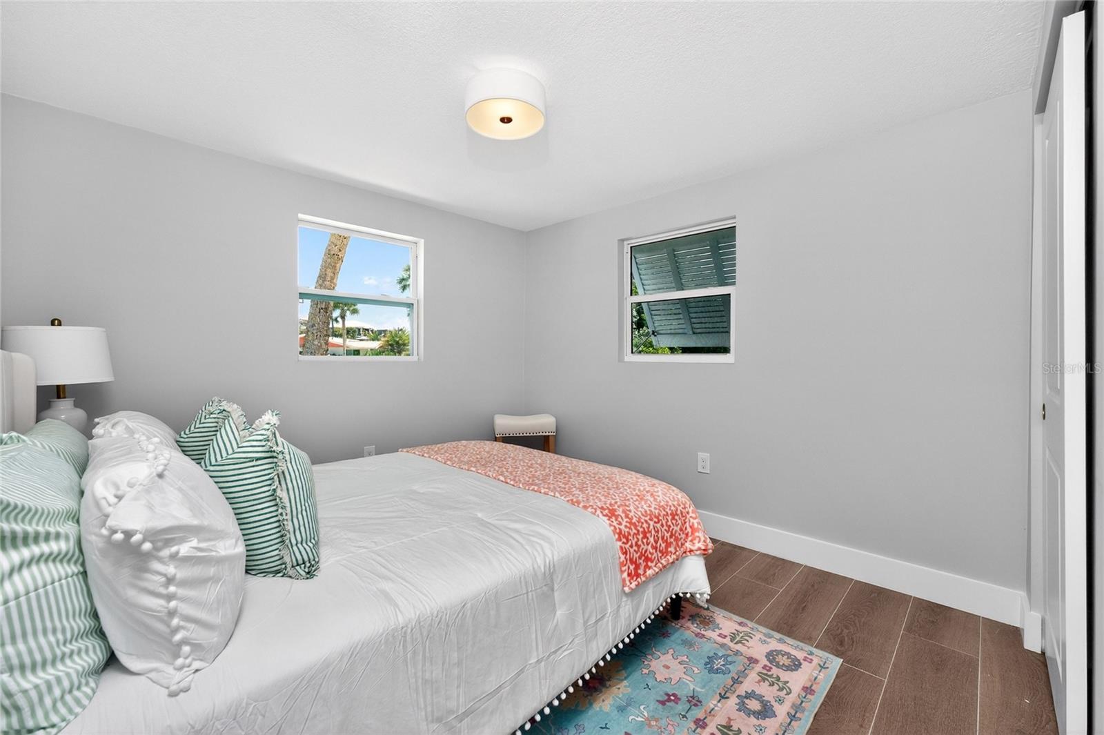 ENGLEWOOD SHORES - Residential