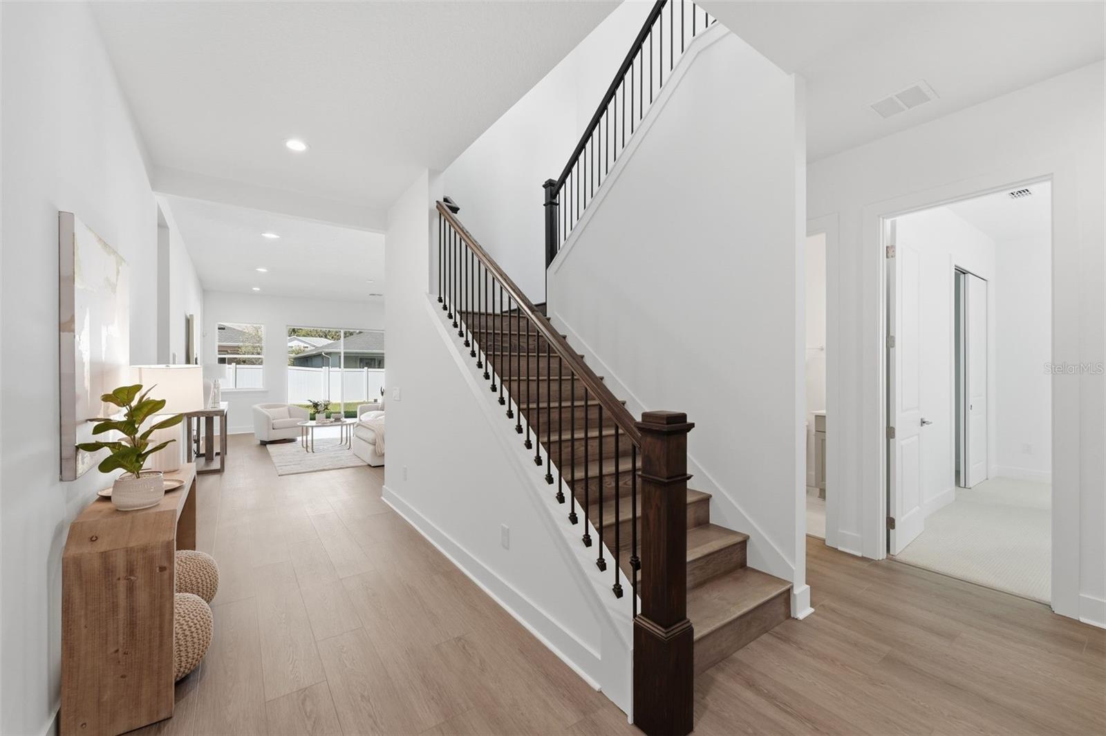 1062 GLORYLAND COURT