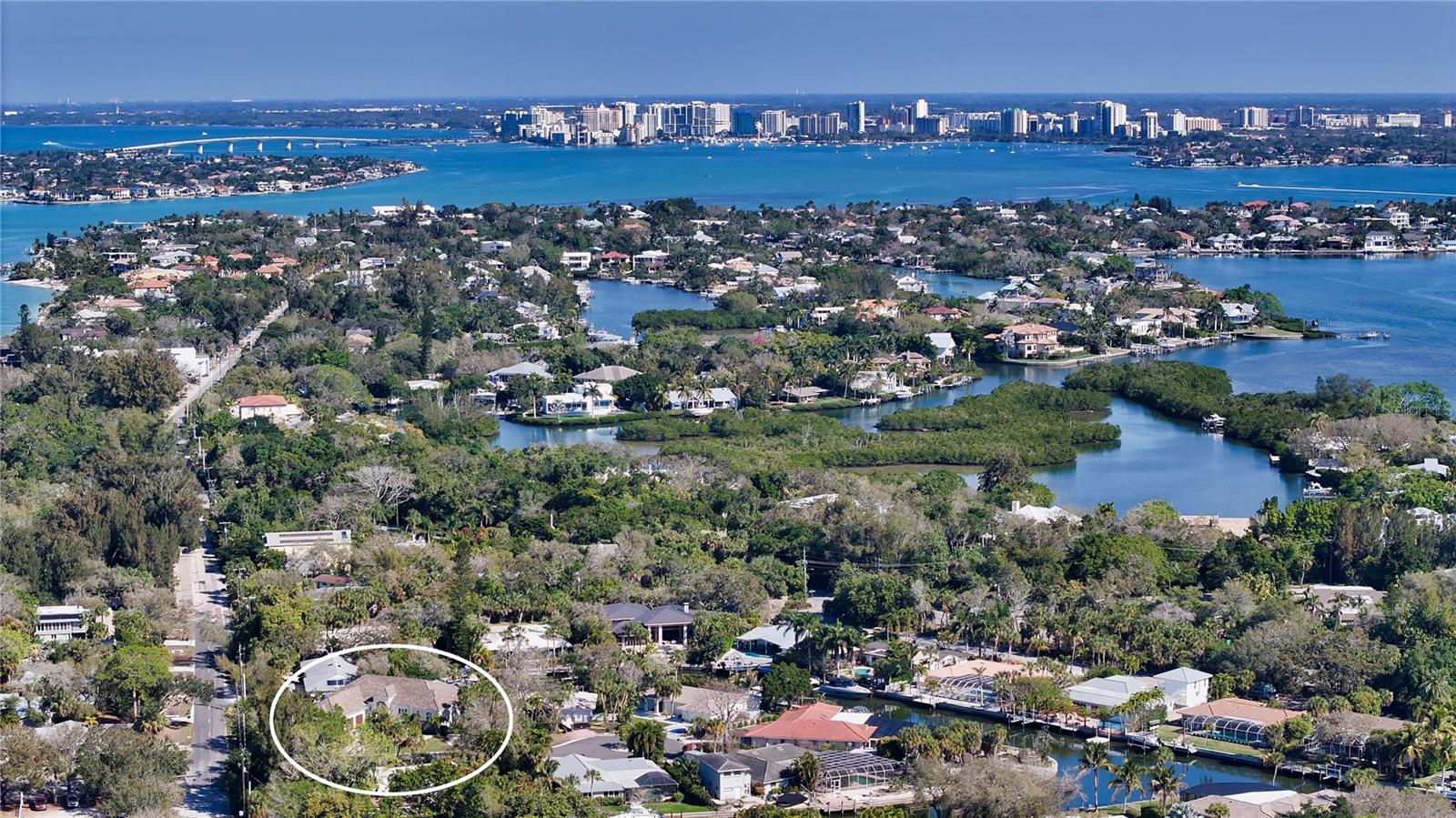 SIESTA BAYSIDE WATERSIDE WOOD - Residential