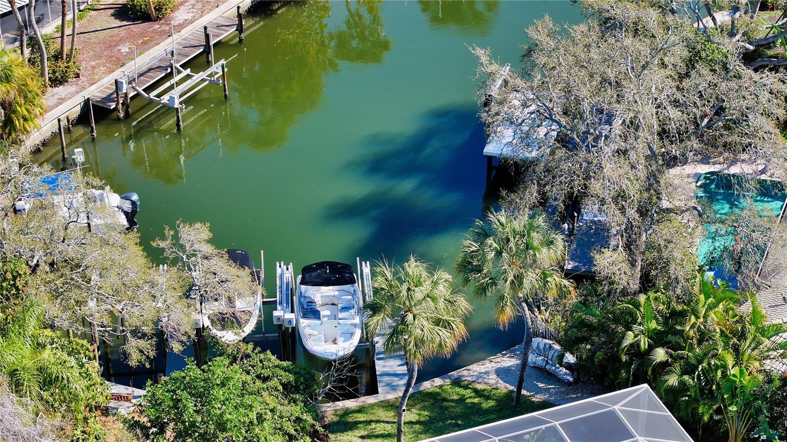 SIESTA BAYSIDE WATERSIDE WOOD - Residential