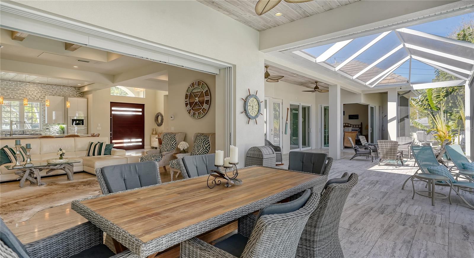 SIESTA BAYSIDE WATERSIDE WOOD - Residential