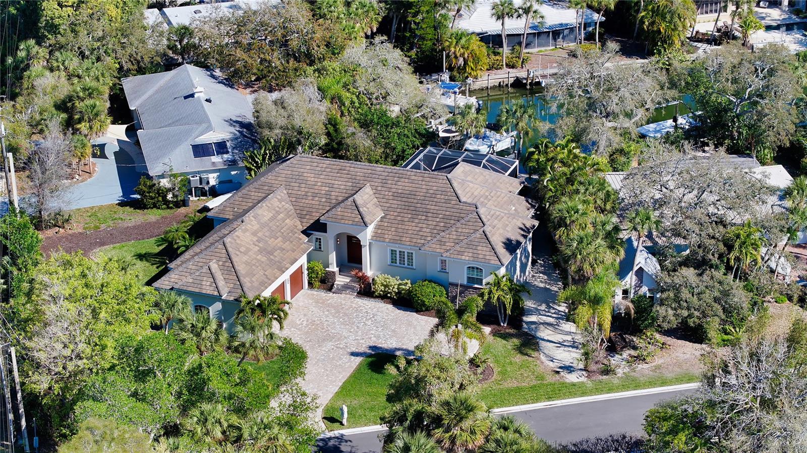 SIESTA BAYSIDE WATERSIDE WOOD - Residential