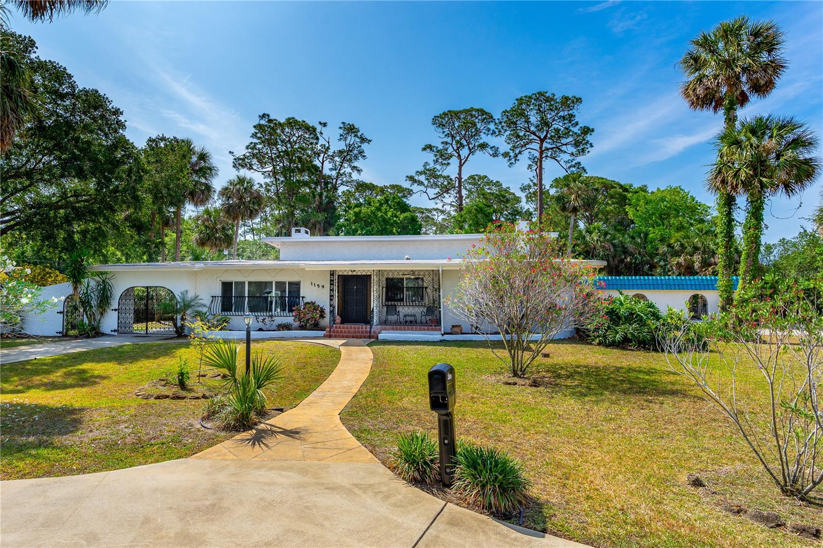 1159 MAGNOLIA AVENUE