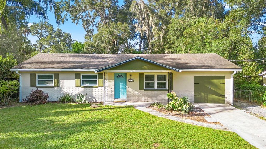 Photo of 1691 Beasley Drive, Deland, FL 32720 (MLS # V4945312)