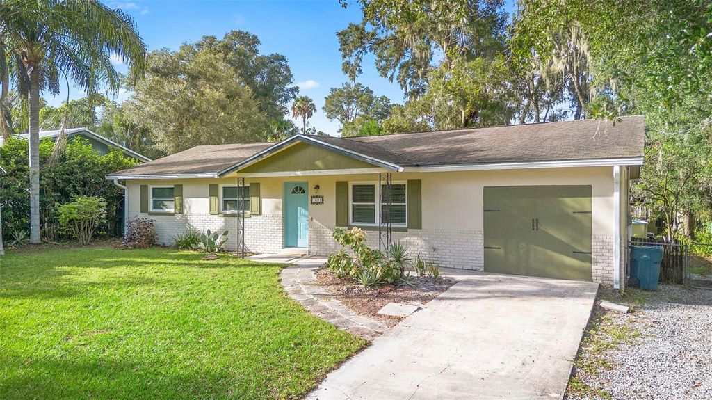 Photo of 1691 Beasley Drive, Deland, FL 32720 (MLS # V4945312)