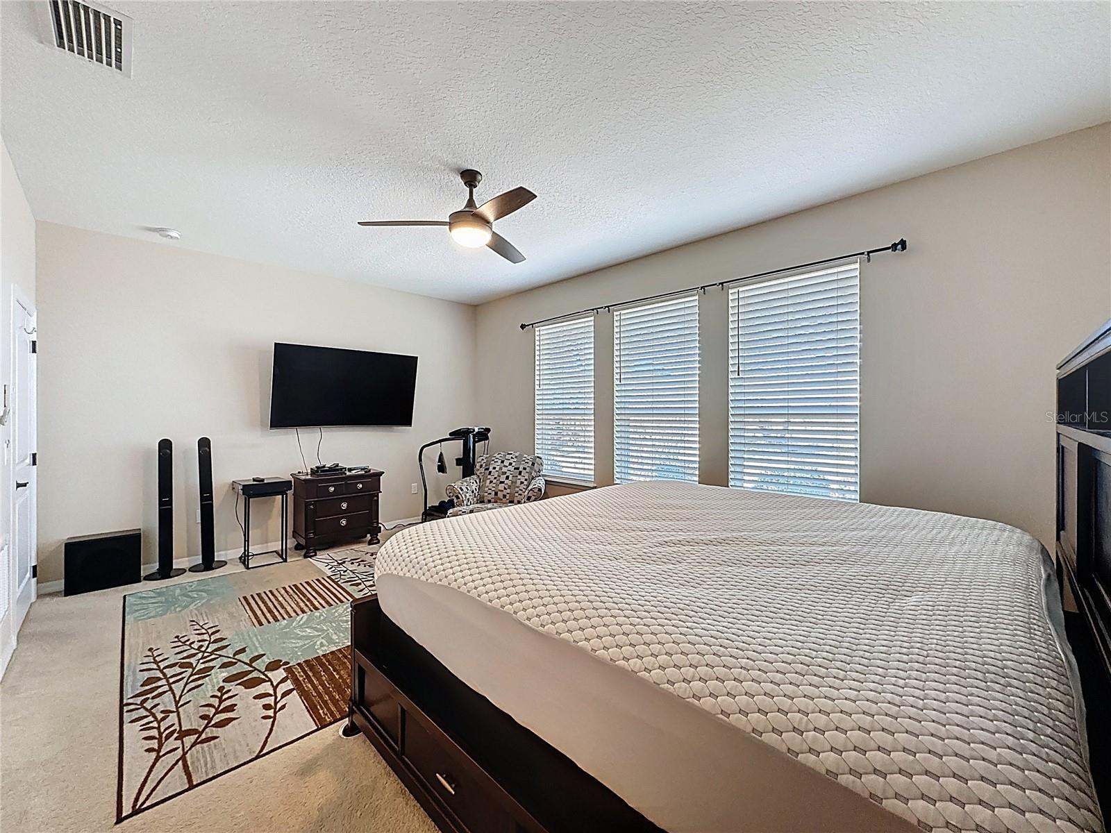 CASCADES OF GROVELAND (TRILOGY) - Residential