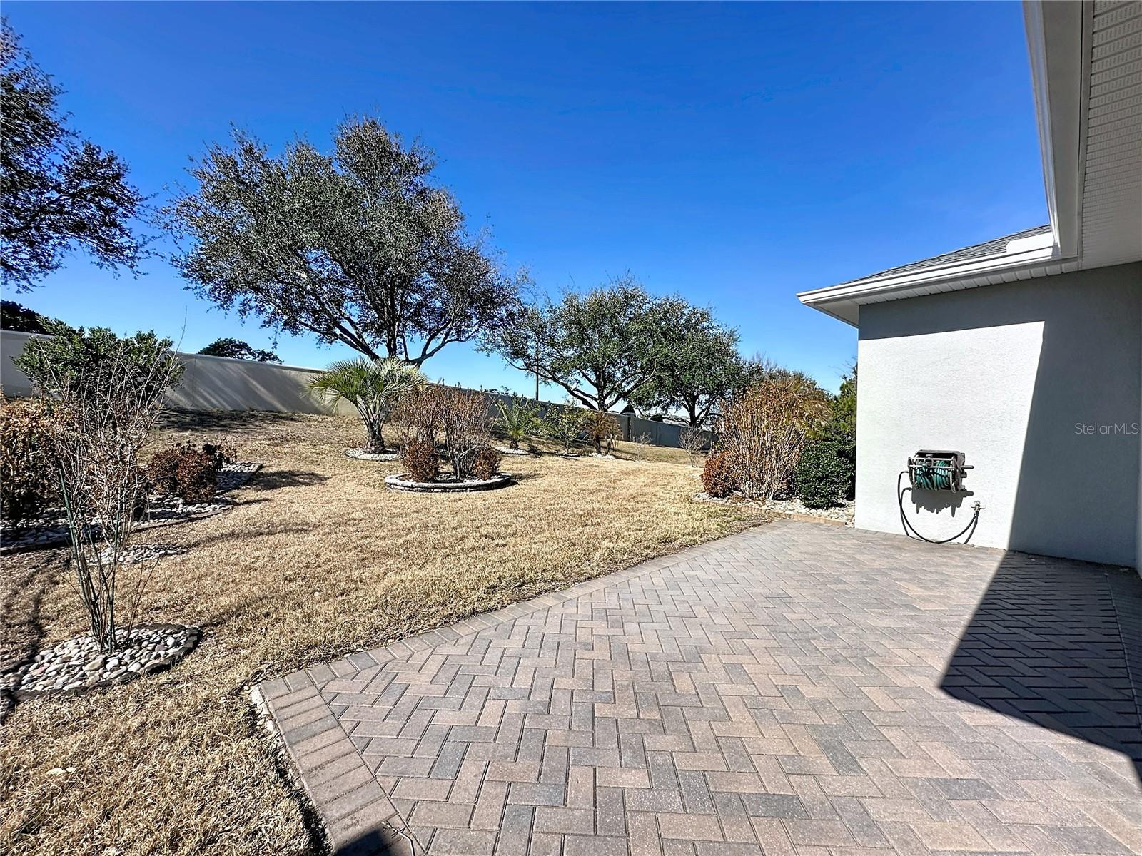 CASCADES OF GROVELAND (TRILOGY) - Residential