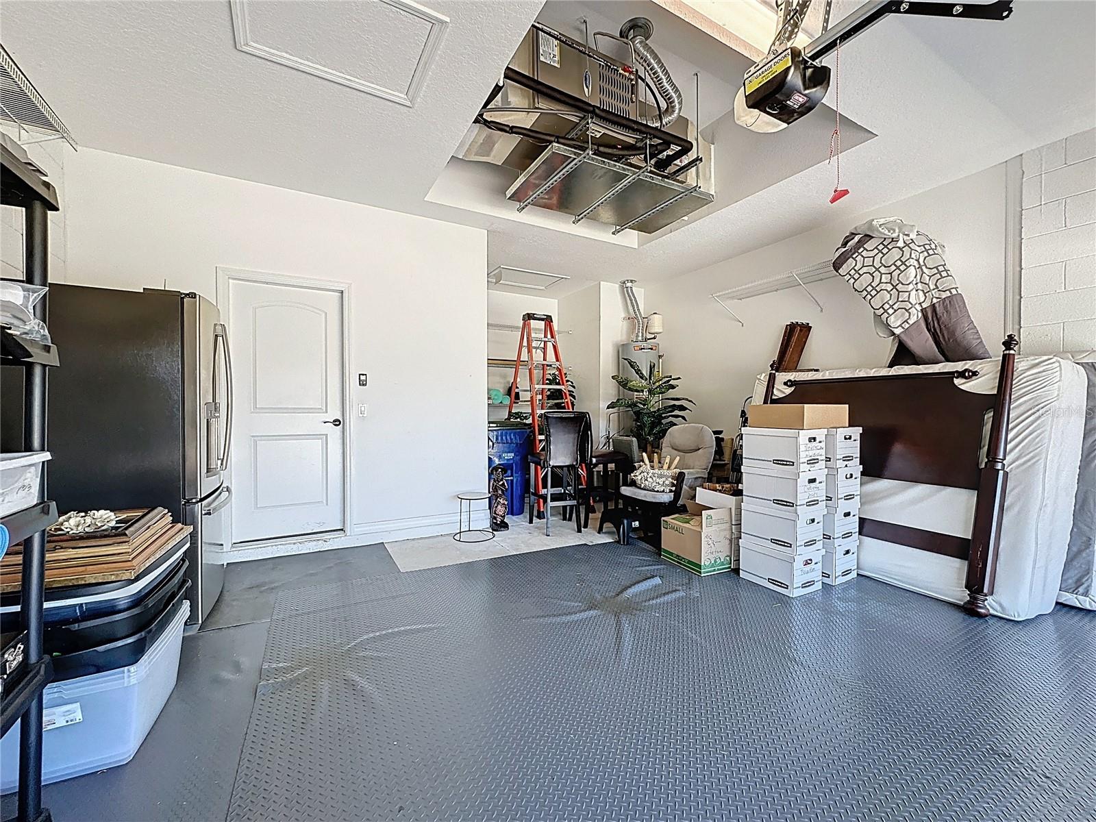 CASCADES OF GROVELAND (TRILOGY) - Residential