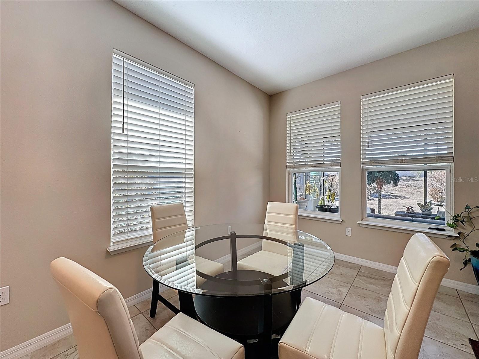 CASCADES OF GROVELAND (TRILOGY) - Residential