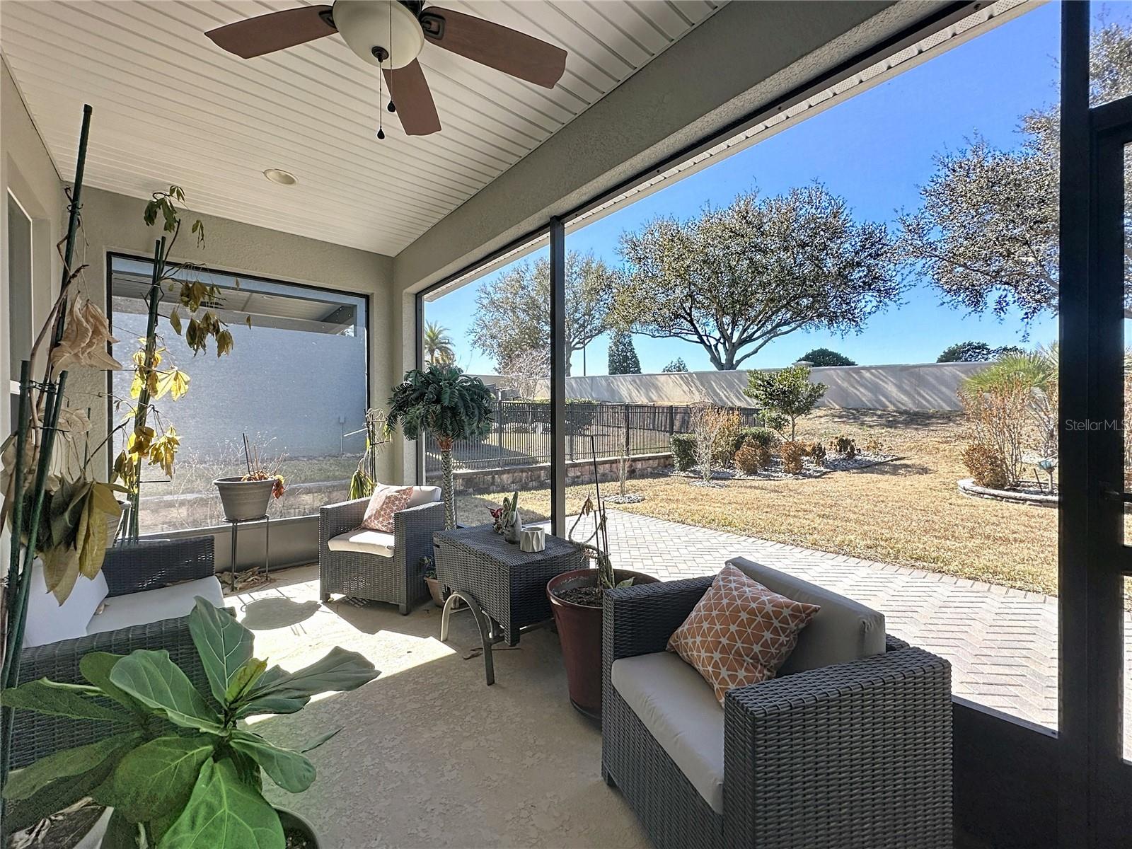 CASCADES OF GROVELAND (TRILOGY) - Residential