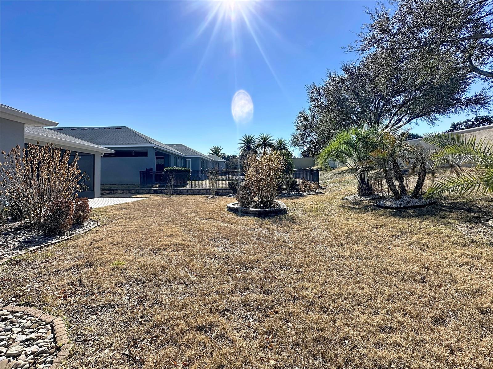 CASCADES OF GROVELAND (TRILOGY) - Residential