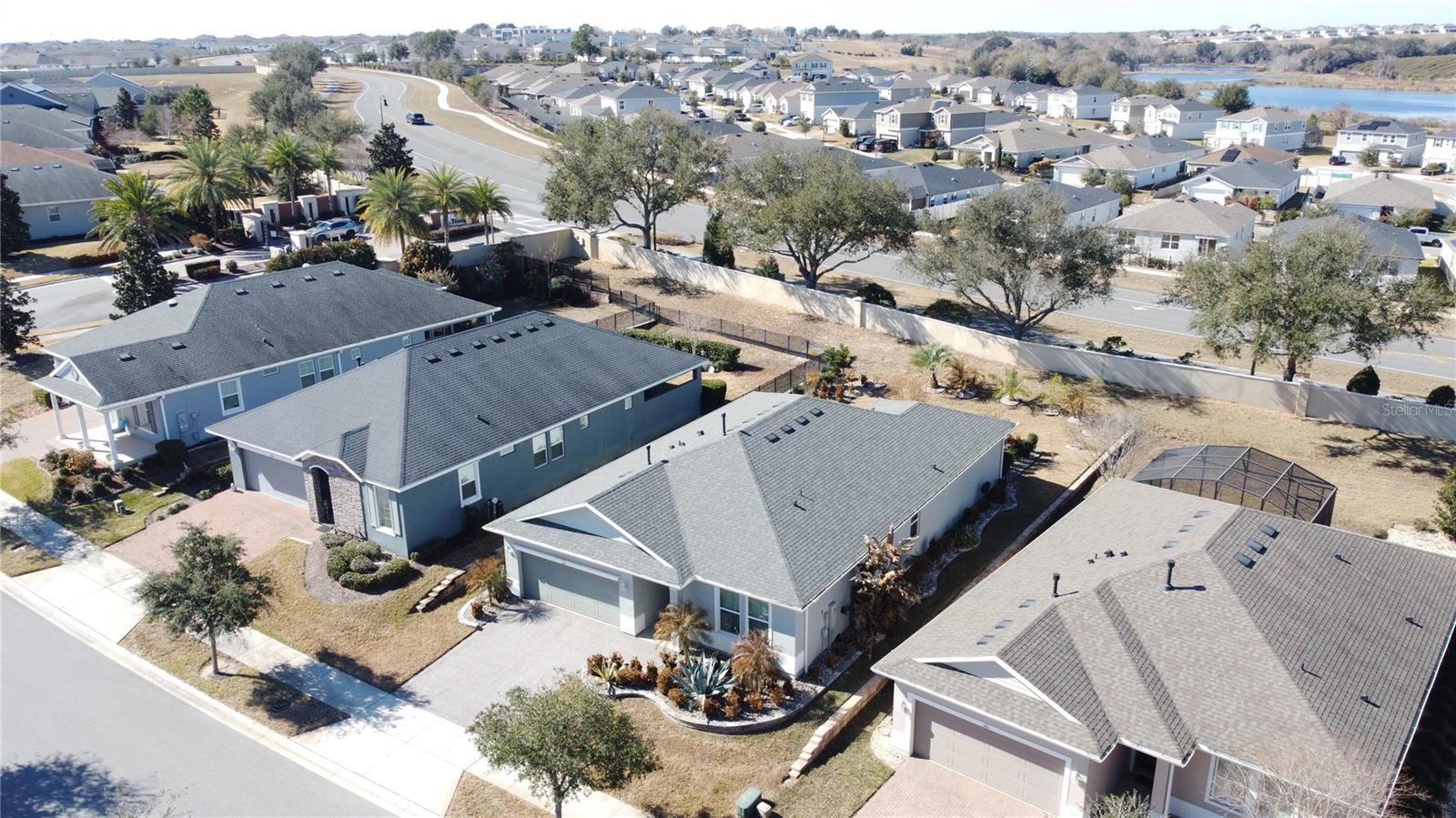 CASCADES OF GROVELAND (TRILOGY) - Residential