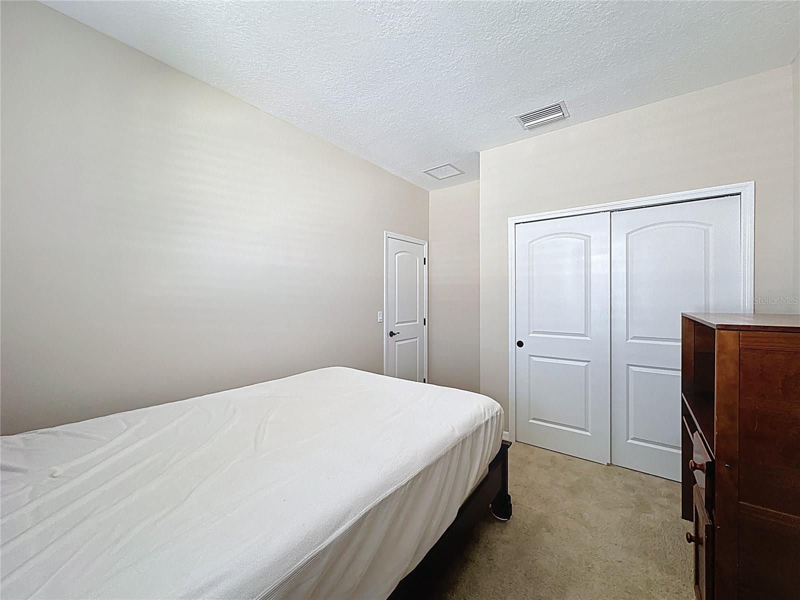 CASCADES OF GROVELAND (TRILOGY) - Residential