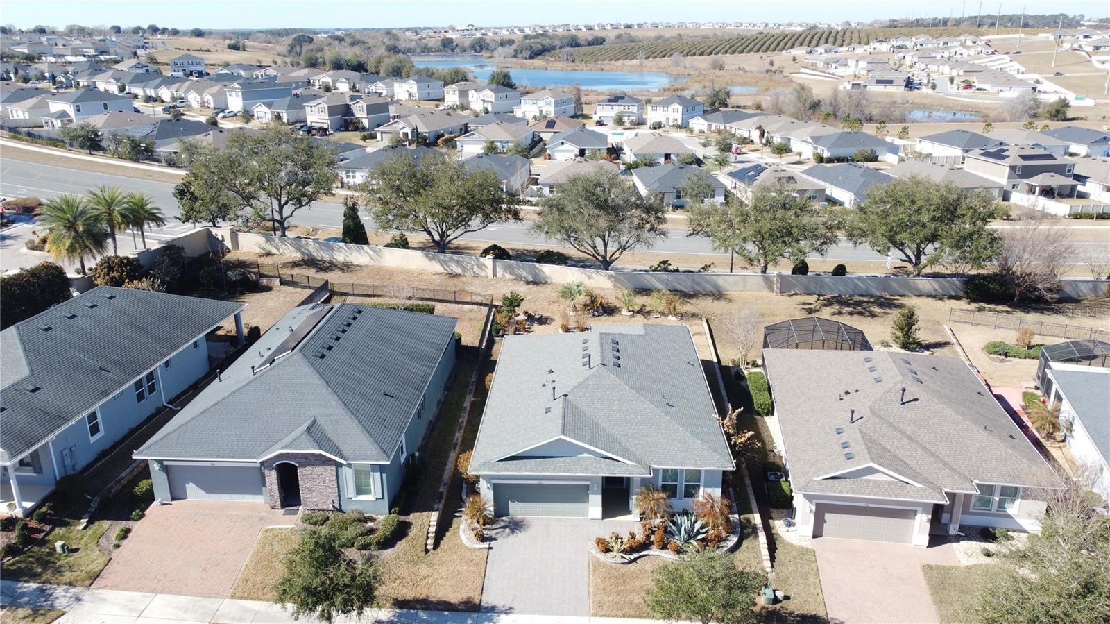 CASCADES OF GROVELAND (TRILOGY) - Residential