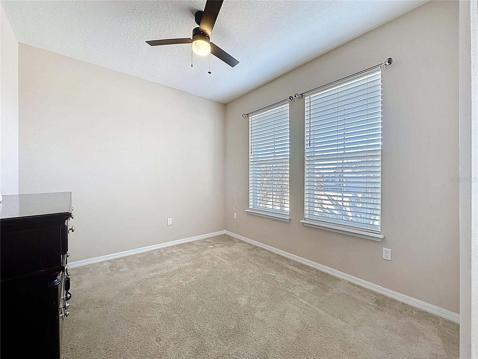 CASCADES OF GROVELAND (TRILOGY) - Residential