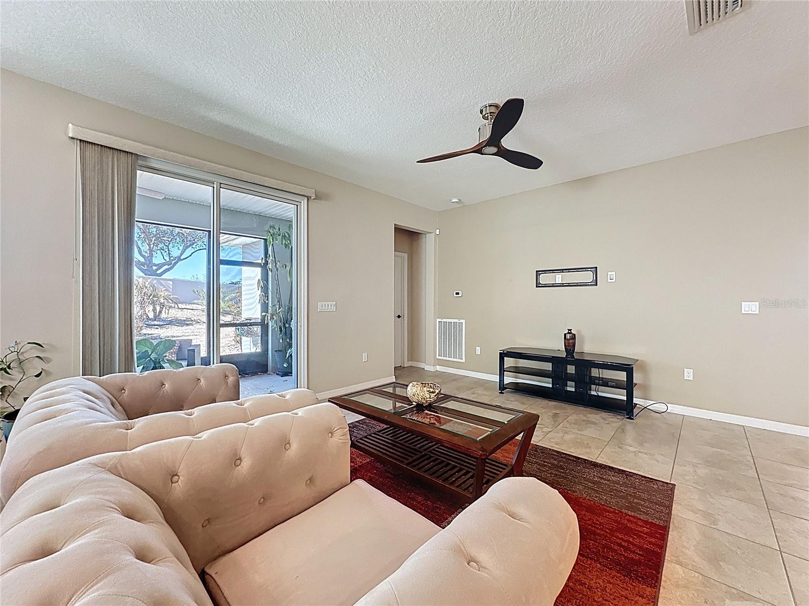 CASCADES OF GROVELAND (TRILOGY) - Residential