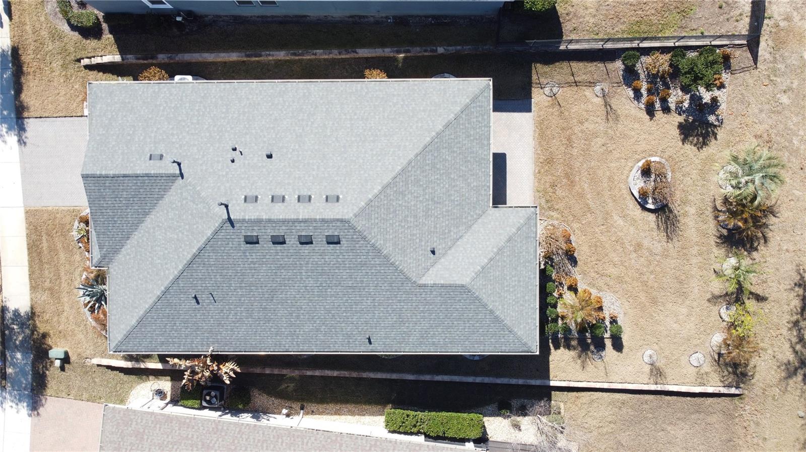 CASCADES OF GROVELAND (TRILOGY) - Residential