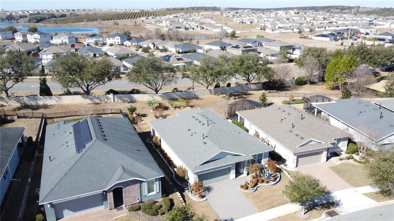 CASCADES OF GROVELAND (TRILOGY) - Residential