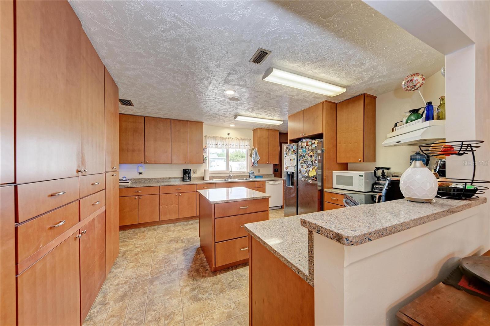 COUNTRY CLUB HEIGHTS FIRST ADD - Residential