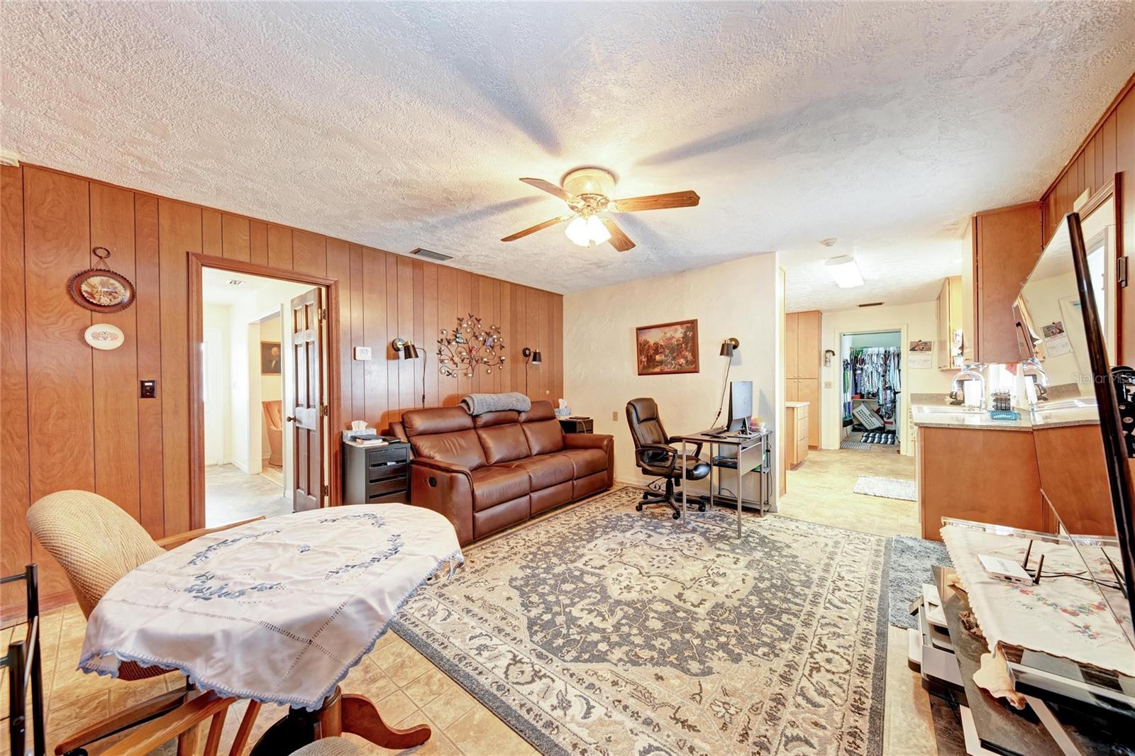 COUNTRY CLUB HEIGHTS FIRST ADD - Residential