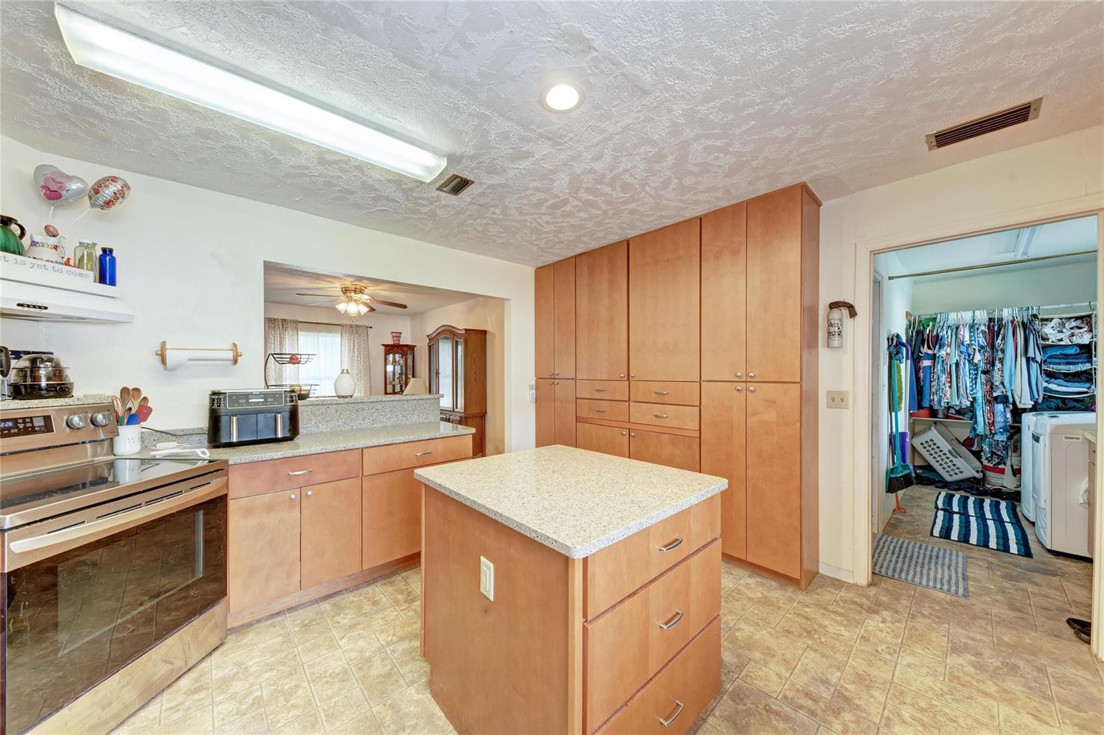 COUNTRY CLUB HEIGHTS FIRST ADD - Residential