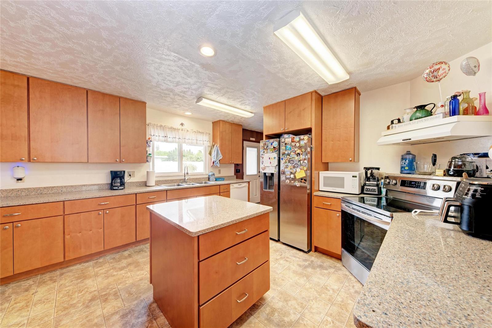 COUNTRY CLUB HEIGHTS FIRST ADD - Residential