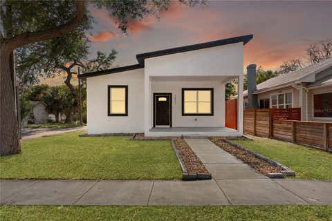Photo of 1421 35th Street S, St Petersburg, FL 33711 (MLS # TB8518132)