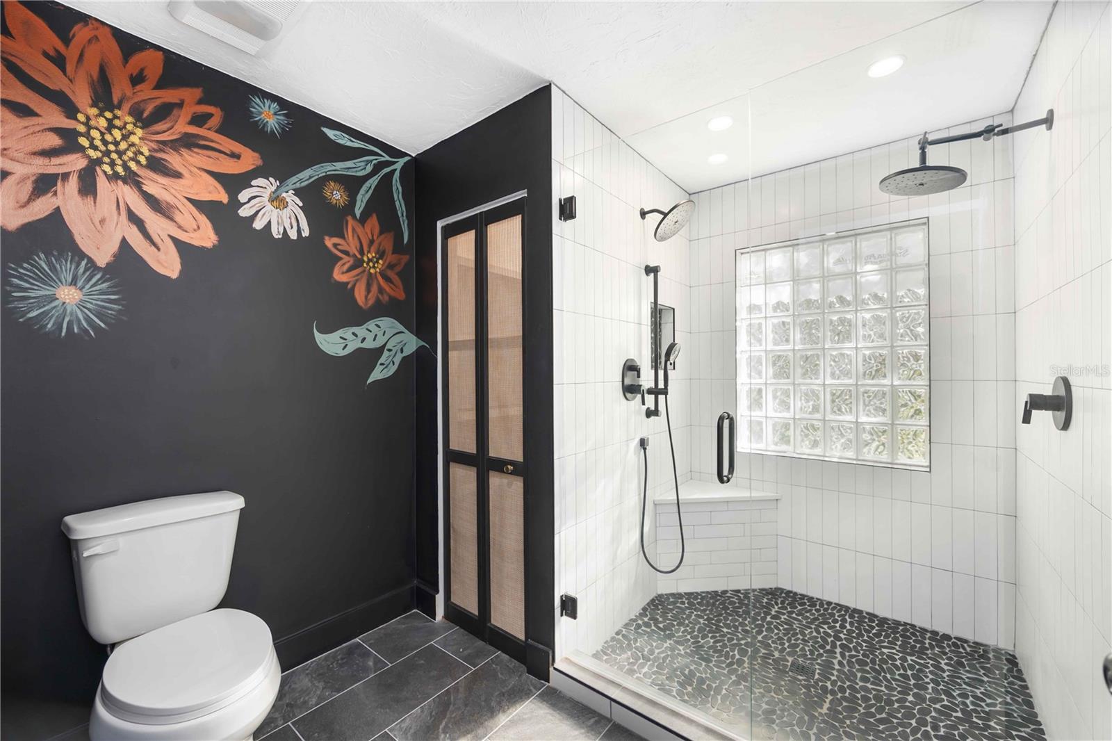 LONGWOOD VILLAS - Residential